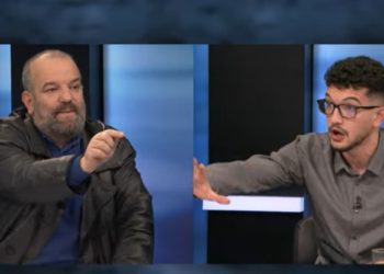 Çmenduri shqiptare/ Lul Basha fut sherrin brenda familjes, babë e bir përplasen live në emision (VIDEO)