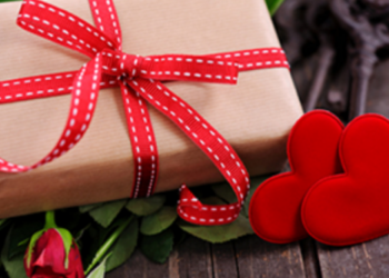 ‘Shën Valentini’/ Nga lulet, te bizhuteritë dhe udhëtimet jashtë! Sa kushton dashuria në Shqipëri?