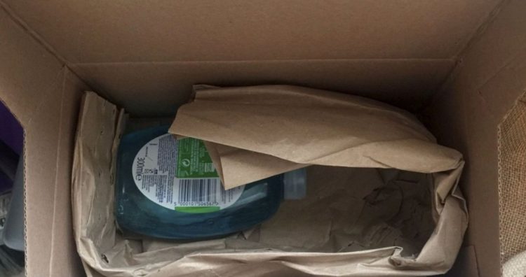 E pazakontë/ Porositi iPhone 13, por gruas i ndodh pabesia, postieri i sjellë një sapun duarsh