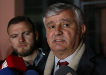 Avokati i Tahirit: Në këtë vend dy gjëra janë të sigurta, lindja dhe vdekja. Vendimi ishte për të kënaqur disa të tjerë