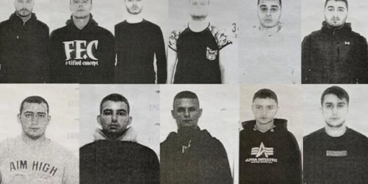 Ky është “grupi” me 11 vetë që vrau 19-vjeçarin grek. Dy prej huliganëve janë shqiptarë