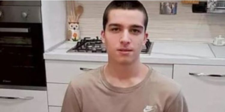 Tragjike/ I riu shqiptar humb jetën 5 ditë pas aksidentit me motor