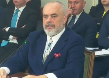 Rama sherr me deputetin e PD: Nuk ka lindur ai burrë që më ndërpret mua fjalën