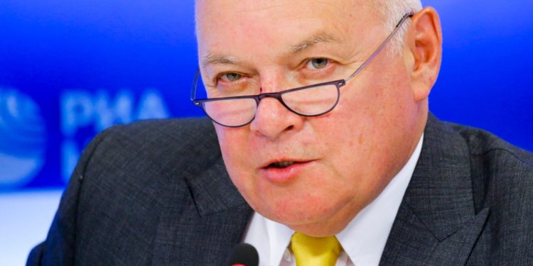 ‘Shpërthen’ gazetari mik i ngushtë me Putin: Nuk na frikësoni, kemi fuqinë të shkatërrojmë NATO-n dhe SHBA-në