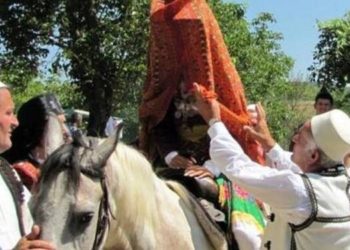 Historia prekëse në fshatin shqiptar/ U vdes vajza ditën e dasmës, për të mos i kthyer krushqit u japin nuse një 15-vjeçare