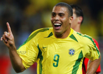 Fenomeni Ronaldo: Romario ishte një bir k**ve, më detyronte t’i pastroja atletet. Kam luajtur në kohën e gabuar