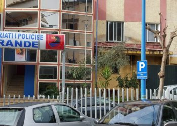 Nisin hetimet, 33-vjeçarja në Sarandë denoncon një burrë: Më ngacmoi seksualisht!