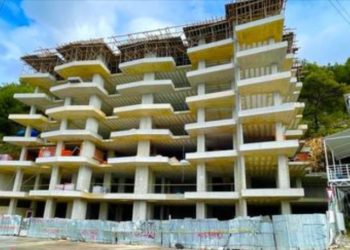 7 kate pa leje, ky është pallati që “fundosi” drejtoreshën e Bashkisë Sarandë