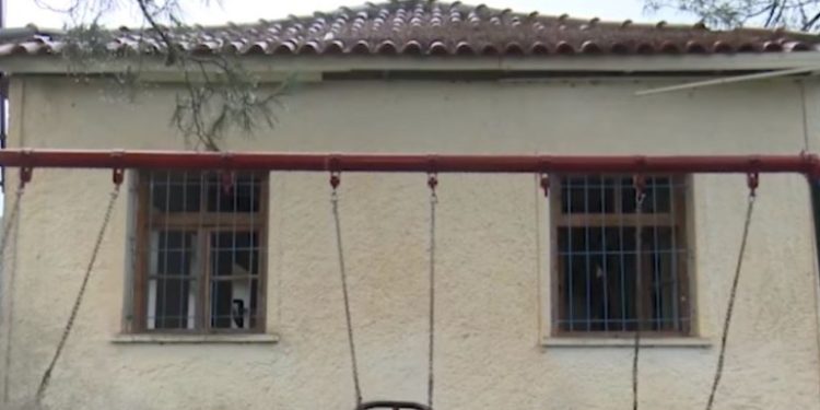 Fshatrat e Dropullit “pa fëmijë”, 55 shkolla të mbyllura (VIDEO)