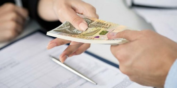 Falsifikoi vulat, 36 vjeçari mori kredi në emër të vlonjatit