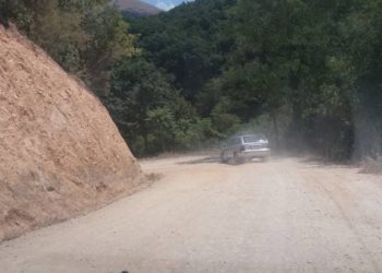 Era u hodhi materialet sipër, plagosen 2 punëtorë në Syrin e Kaltër
