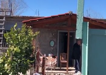 Tronditëse në Vlorë/ Ushtaraku gjendet i vrarë në banesë, ja çfarë thotë babai i tij (VIDEO)