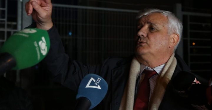“O Viso, o Vis… çoji dy paketa cigare aty”, avokati i Saimir Tahirit kërkon duhan për ish-ministrin
