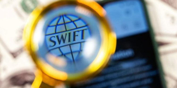 Çfarë është ‘SWIFT’ dhe pasojat katastrofike që Rusia mund të ketë nëse largohet nga rrjeti i sigurisë së lartë!
