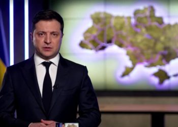 Presidenti i Ukrainës i drejtohet rusëve: Nëse tentoni të na merrni vendin, lirinë, jetën tonë, do të shihni fytyrat tona, jo shpinën! Kjo është toka jonë