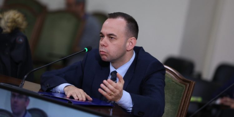 Shkresa e Kuvendit shkon në SPAK, deputeti i PS-së drejt qelisë për inceneratorët