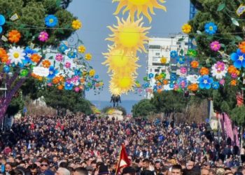 Shqiptarët bëhen bashkë kundër rritjes së frikshme të çmimeve: Boll na vodhët!