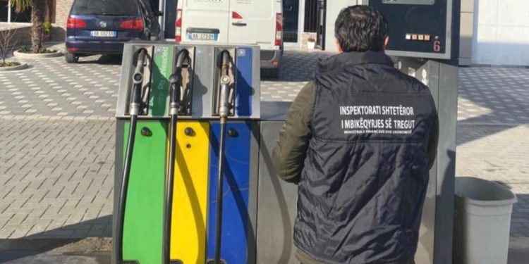 Thyen çmimin e Bordit, Rama: Janë kapur dy karburante