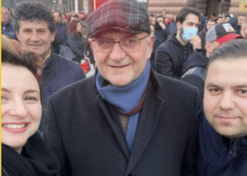 Shpërthen studentja: Kur shoh Petrit Vasilin në protestë më vjen për të vjellë