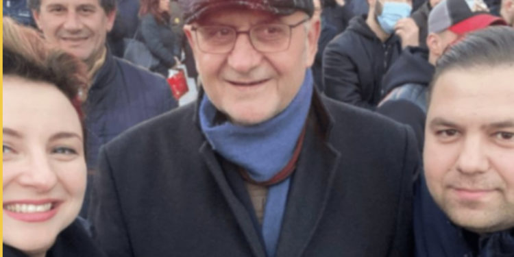 Shpërthen studentja: Kur shoh Petrit Vasilin në protestë më vjen për të vjellë