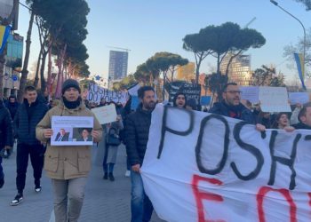 Dita e tretë, nis protesta kundër rritjes së çmimit të naftës në Tiranë