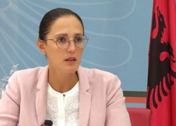 “Me 130 euro në muaj nuk quhesh i varfër”, ministrja e Financave sqaron deklaratën: Teknikalitet statistikor!