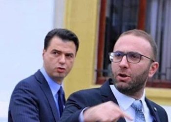 Basha ngelet vetëm, edhe Gaz Bardhi i kërkon dorëheqjen