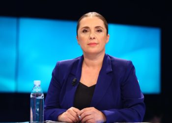 Është urgjente, të shpëtojmë rininë. Një mjeke e ardhshme nën hetim pasi u kap te qendra e masazhit