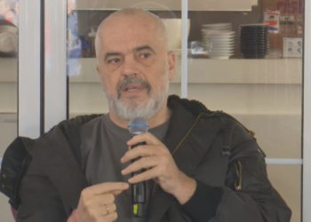 Rama i prerë: Edhe po të zgjasë protesta deri në vitin 2025, taksa e naftës nuk hiqet!