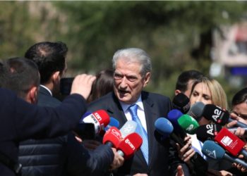 133 mijë m2 në Dhërmi për Gaz Pajën, Berisha: Vjedhja e fundit që i bëhet pasurisë së këtij vendi