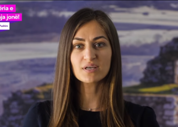 Ministrja Edona Bilali: Edi Rama është në rrugën e duhur për t’u bërë Zeus (VIDEO)