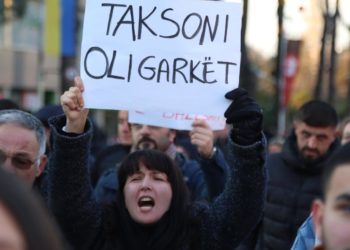 Në Gjirokastër “kursehet” edhe protesta për çmimin e naftës, qytetarët nuk e prishën terezinë