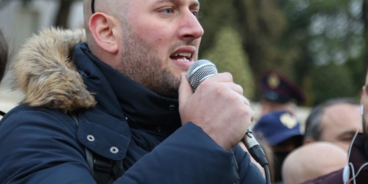 Florian Binaj: Të varfrit duhet të hanë bukë dhe patronazhistët mos hanë më m*t