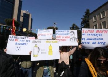 Parrulla kundër perëndimit në Tiranë, “Shtëpia e Lirisë” kundër sanksioneve ndaj Rusisë