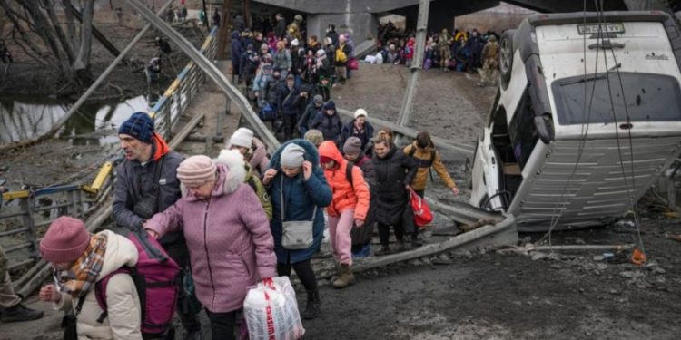 Si po punohet në prapaskenë për të arritur paqen në Ukrainë