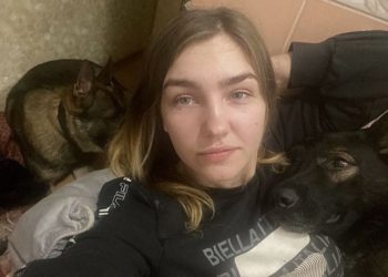 “Rusët kanë ardhur për t’ju çliruar…” vajza nga Ukraina habitet me nënën e saj në Moskë: Ajo nuk më beson se po bombardohemi (Rrëfimi i trishtë i Oleksandrës)