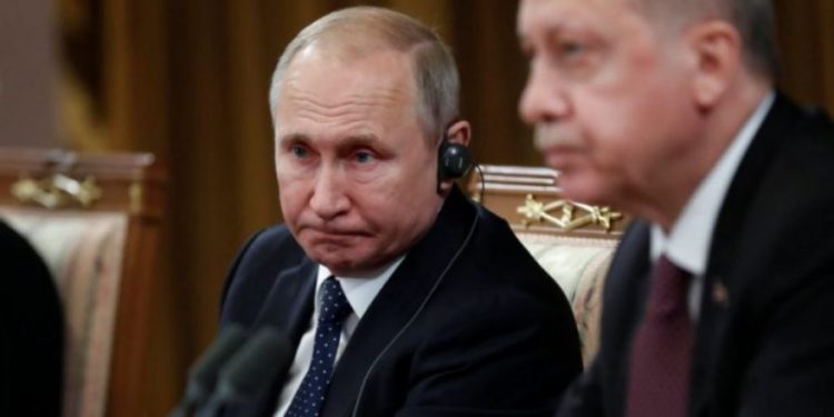 I çmenduri Putin flet me Erdogan: Lufta mbaron vetëm nëse Ukraina dorëzohet!