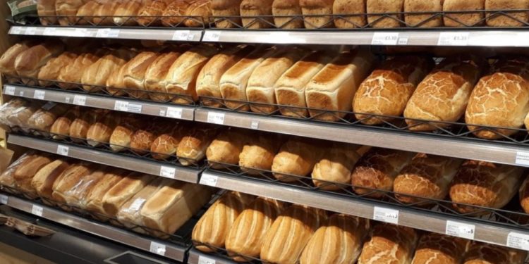 Rritet sërish çmimi i bukës në Shqipëri, në disa rrethe shkon në 150 lekë