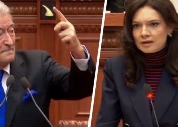 Berisha tallet me ministren: Ku është ajo zonja që bën gara me Spiropalin për të himnizuar Edi Ramën