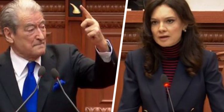 Berisha tallet me ministren: Ku është ajo zonja që bën gara me Spiropalin për të himnizuar Edi Ramën