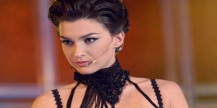 Punonte si llogaritare e bandës së drogës, arrestohet në Itali këngëtarja shqiptare, Elsa Lila