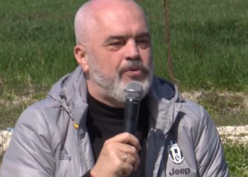 Rama: Nuk e heqim taksën e naftës. Ata që kanë vetura kanë më shumë lekë se ata që s’kanë