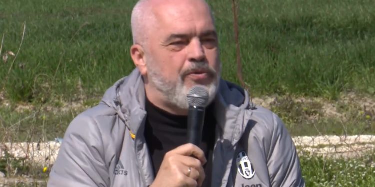 Rama: Nuk e heqim taksën e naftës. Ata që kanë vetura kanë më shumë lekë se ata që s’kanë