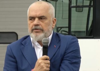 Plani i Ramës për të kursyer naftën dhe energjinë: E hëna ditë pa makina, tre ditë në javë punë nga shtëpia