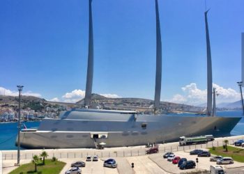 Në verë ishte në Sarandë për t’u furnizuar me naftë, Italia sekustron jahtin luksoz të oligarkut rus (FOTO)