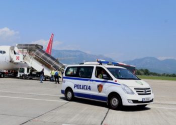 Sillet me pranga në duar nga Italia, kush është 47-vjeçari që ekzekutoi dy vëllezërit në Vlorë