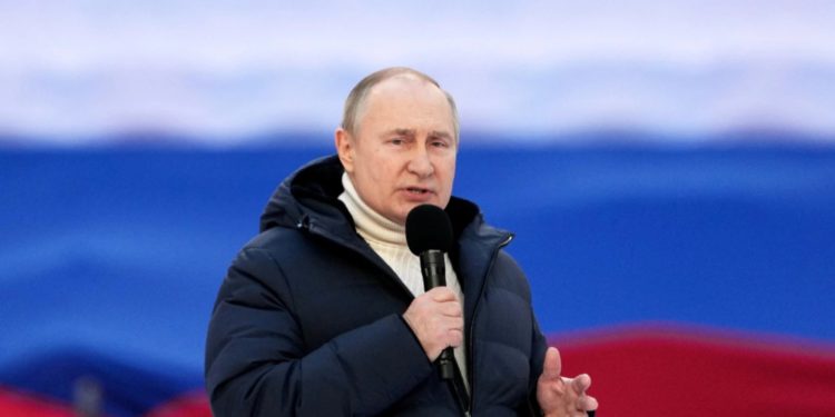 Ndodh e papritura “live” teksa Putin mbante fjalën në stadium