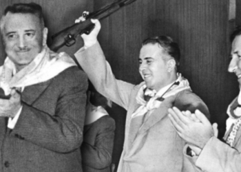 Ditari sekret i Enverit: Haxhi Lleshi e teproi me lidhjen intime me sekretaren, marrëdhënie s*ksuale edhe me mbesën e Myslim Pezës