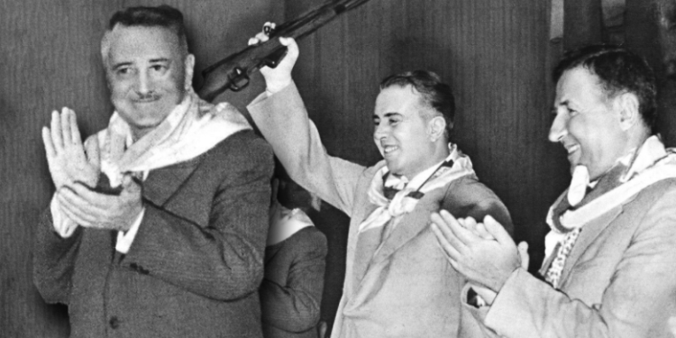 Ditari sekret i Enverit: Haxhi Lleshi e teproi me lidhjen intime me sekretaren, marrëdhënie s*ksuale edhe me mbesën e Myslim Pezës