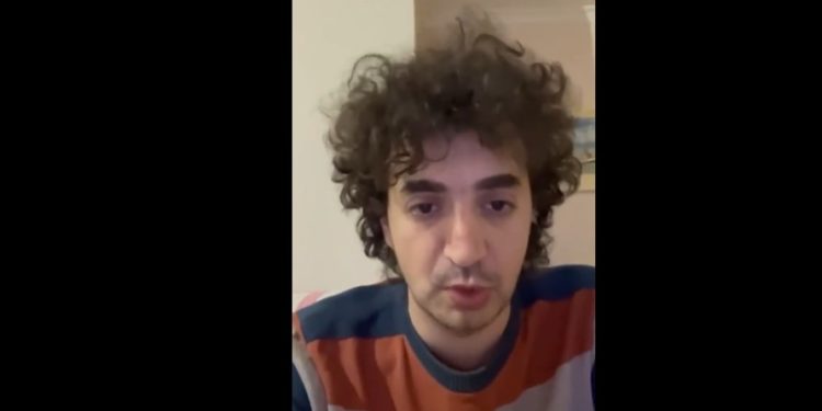 Aktori nga Saranda tallet me Bashën: Beteja sapo ka filluar (VIDEO)